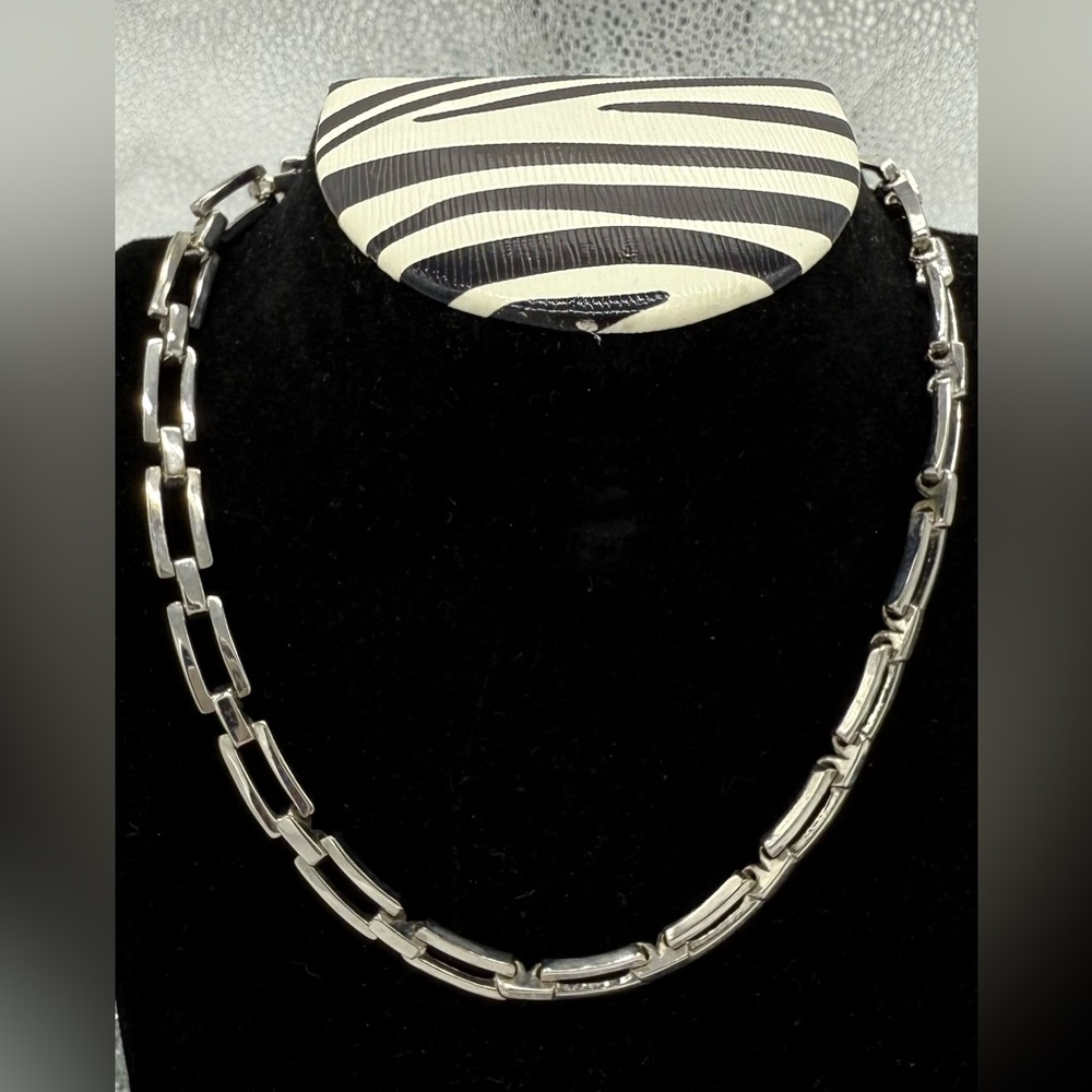 Nina Ricci Silver Chain Necklace
